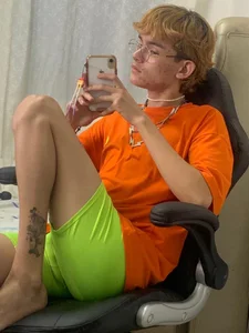 Angelo_018: I'm in orange ( фото)