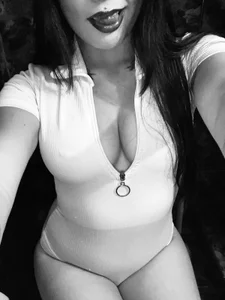 Black lips, dirty intentions de SabrinaaSantana Foto 3