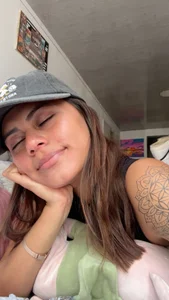 RachelWeisz_ 💛 Pic