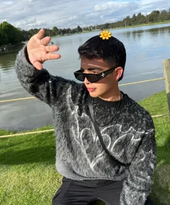 NewYoungHot an afternoon in nature slika 2