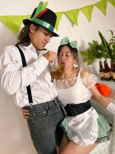 _Tattoo_Couple Oktoberfest Party Hình 5