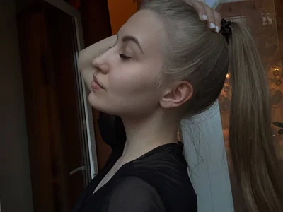 Mia_milleks a hot kiss from Mia صورة واحدة|Mia_milleks a hot kiss from Mia صورتان|Mia_milleks a hot kiss from Mia  3 صور|Mia_milleks a hot kiss from Mia  3 صورة