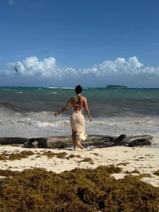 GinebraBrownのbetween waves and breezeの 5枚の写真