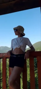 Arianasweety23 Public Pic 2