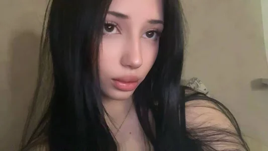 DianaRayyy a little bit of me slika 2