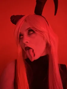 Sasha_Exclusive Cosplay Pic