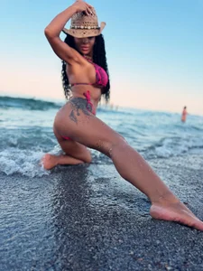 NicoleSmyth Naughty on the Beach 🌊 Billede 8