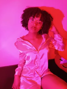 Megan__Hart_ Public 사진
