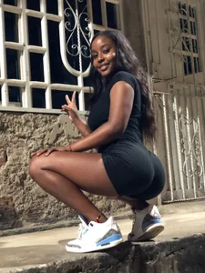 MichaelaCox Enjoy Life 圖片 2