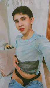 JoshuaSanzz: Public ( 9 фото)