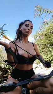 nika_fendi AMAZONE Pic 2