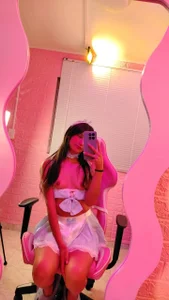 nicky_rouses: Princesita 🩵🩷 ( 2 фото)