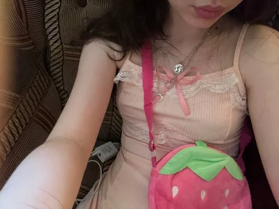 UnaskedGod Home chill Pic 3