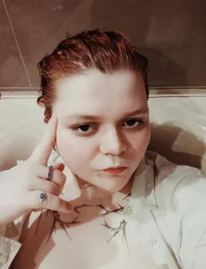 Romy_Addams In water Pic 2