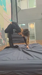 shivaloba93 Acrobatics on fabric💜 사진 2
