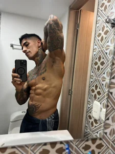 AdanReilly Public 사진 5