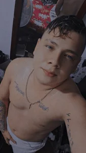 Public de sebas_twink_boy  4 Imagens