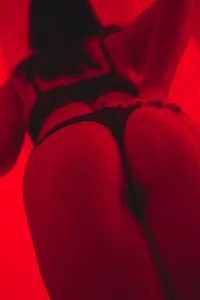 JuliyaMayss red Pic 2