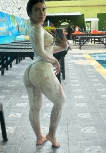 HaileyBiieber Public Kuva 4