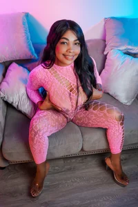 Aliisson_Cruz Allison Sexy Hình 6