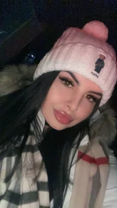 Scarlett-Dream Public Pic 2