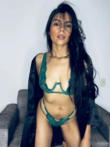 EvaMiranda Eva in green 💚 Immagine  2