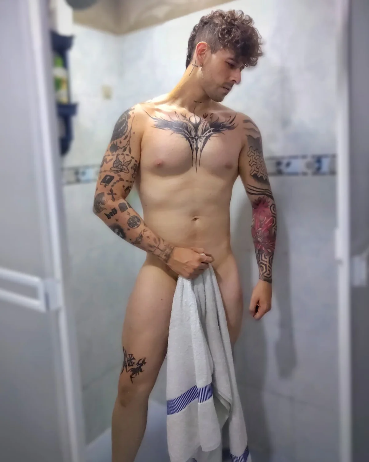 Ares_blue immagine di tendenza 843