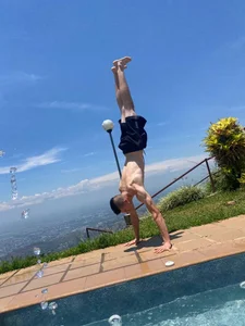 AndrewSi12 Public slika