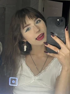 DreamyDaisy kisses Pic 3
