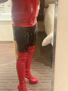 maninhighheels@xh Cosplay Pic 5