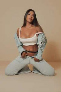 RenataReyes Something casual Pic 5