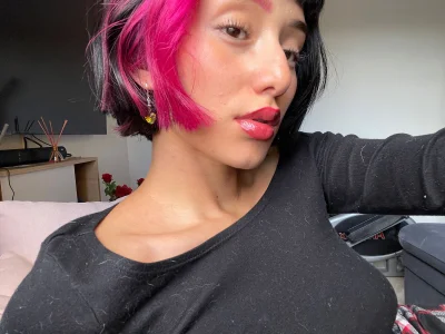 tati_cardenas Goth outfit 사진 3