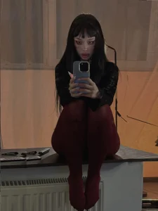 Red tights that you want to rip💔 od Somniyaa  snímek