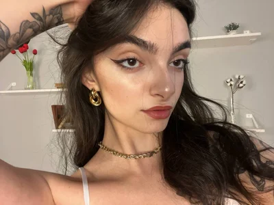 Morena_Dolceのnew white underwearの 5枚の写真