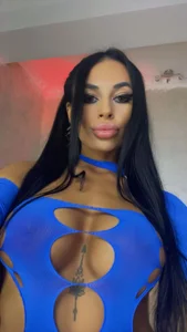Kasandra_One Blue Outfit Gambar 4