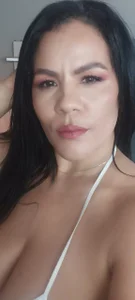 karla-bruni Public Foto 3