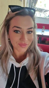 AvaSchmitt: Public ( 4 фото)