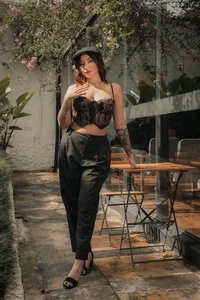 Public od MaddisonCollins  2 snímek