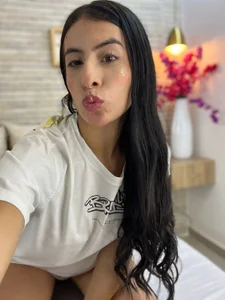 IssabellaLopezmuuah Bild 2