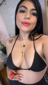 kiana_cream 👑🖤👑🖤 Pic 2