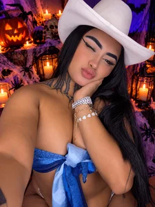Lairahearvy kullanıcısının 🔥 Hot boy, bad intentions 😏 albümü -  5 fotoğraf