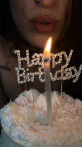 My happy birthday 🖤✨ de karina__millerr Foto 4