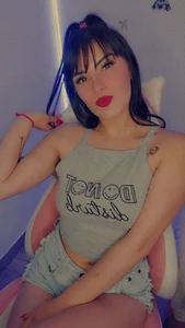 LucianaTomson I love having fun and traveling Pic 2