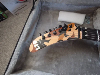 Rocker_Assassin_WASP_FAN kullanıcısının My signed guitars by Warren De Martini And George Lynch albümü -  4 fotoğraf