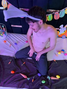 Enzo_Crown happy Easter รูป  3