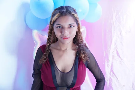 Zendaya3: Public ( 5 фото)