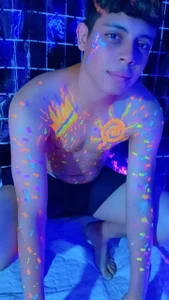 Wiiliam_20 photos neon Foto 2