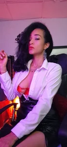 AmelieMartinez: secretary ( фото)