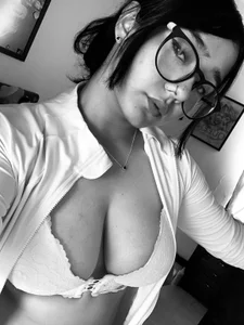 VioletJoness_'s XXX Nude Photo 3