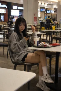 ElizabetGollihue Food Court Pic